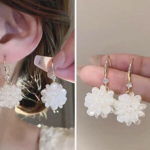 BRAND NEW AEROPOSTALE FLORAL STUD DANGLE HOOK EARRINGS